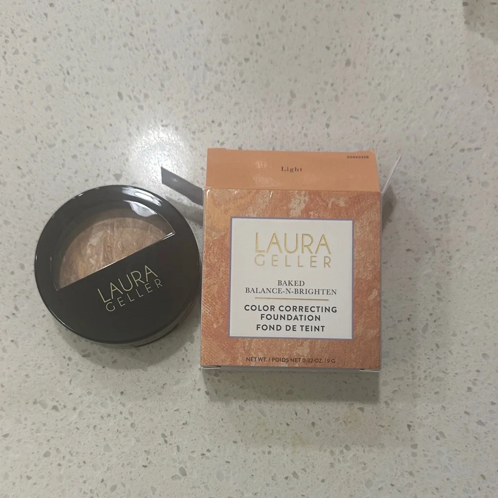 Laura Geller Baked Balance-N-Brighten Foundation - Light NEW UNUSED